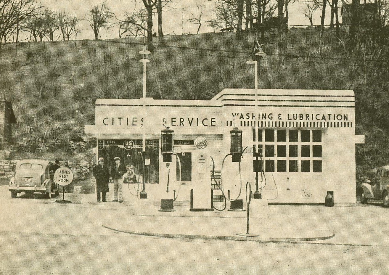 Iowa Oil Company Station, Dubuque, Iowa